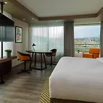 Ξενοδοχείο Marriott 5*
