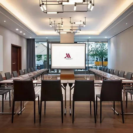 Marriott Hotel 5*
