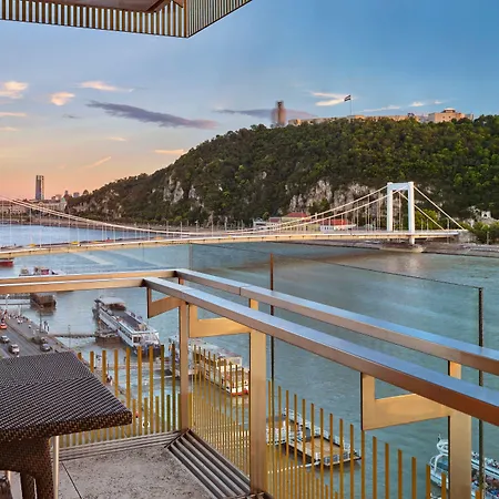 Hotel Marriott 5*