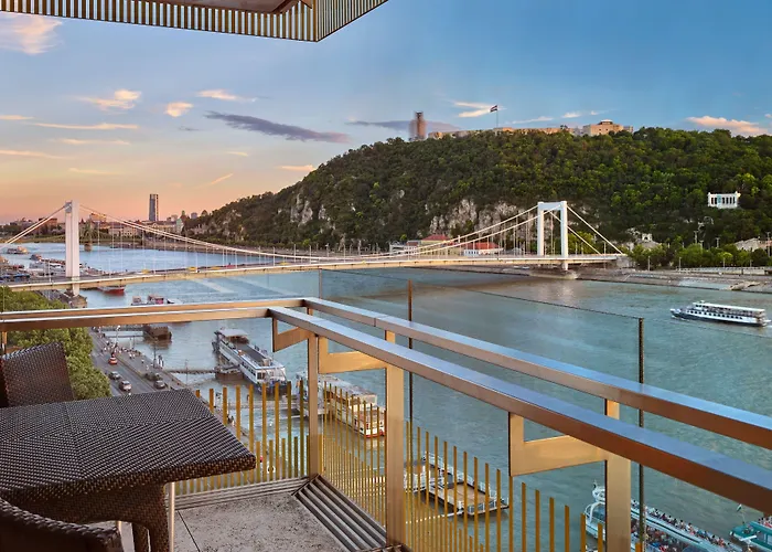 Szálloda Marriott 5*